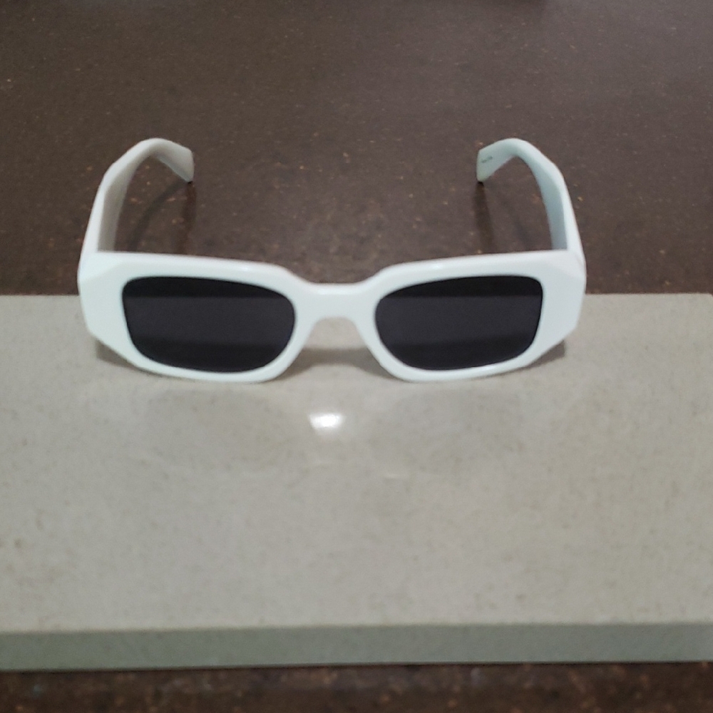 KITS Runway Sunglasses Rectangular White with Dark Smoke Lenses Womens CAT3 Logo